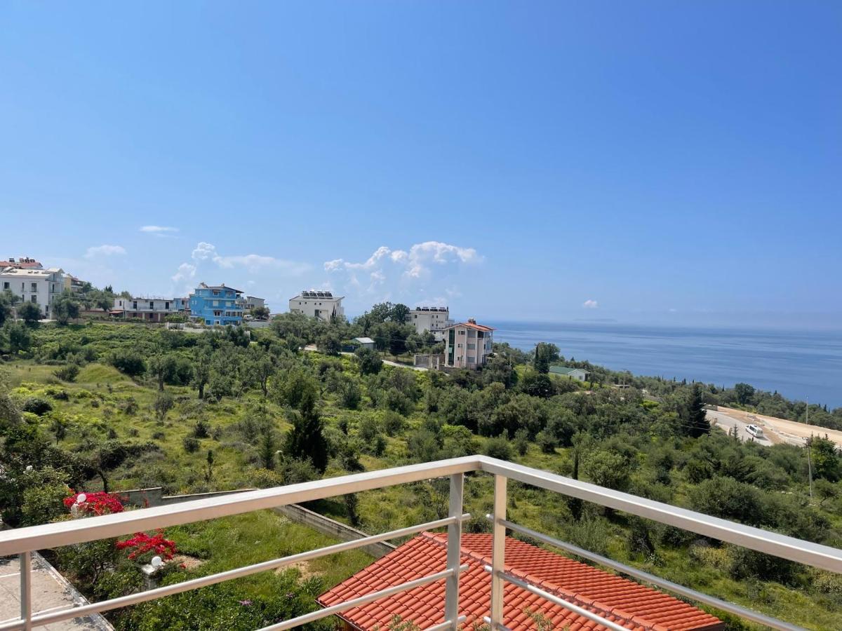 Season Inn Dhërmi Kültér fotó