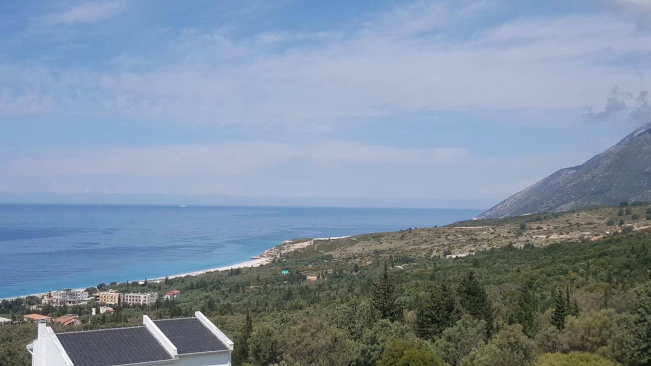 Season Inn Dhërmi Kültér fotó